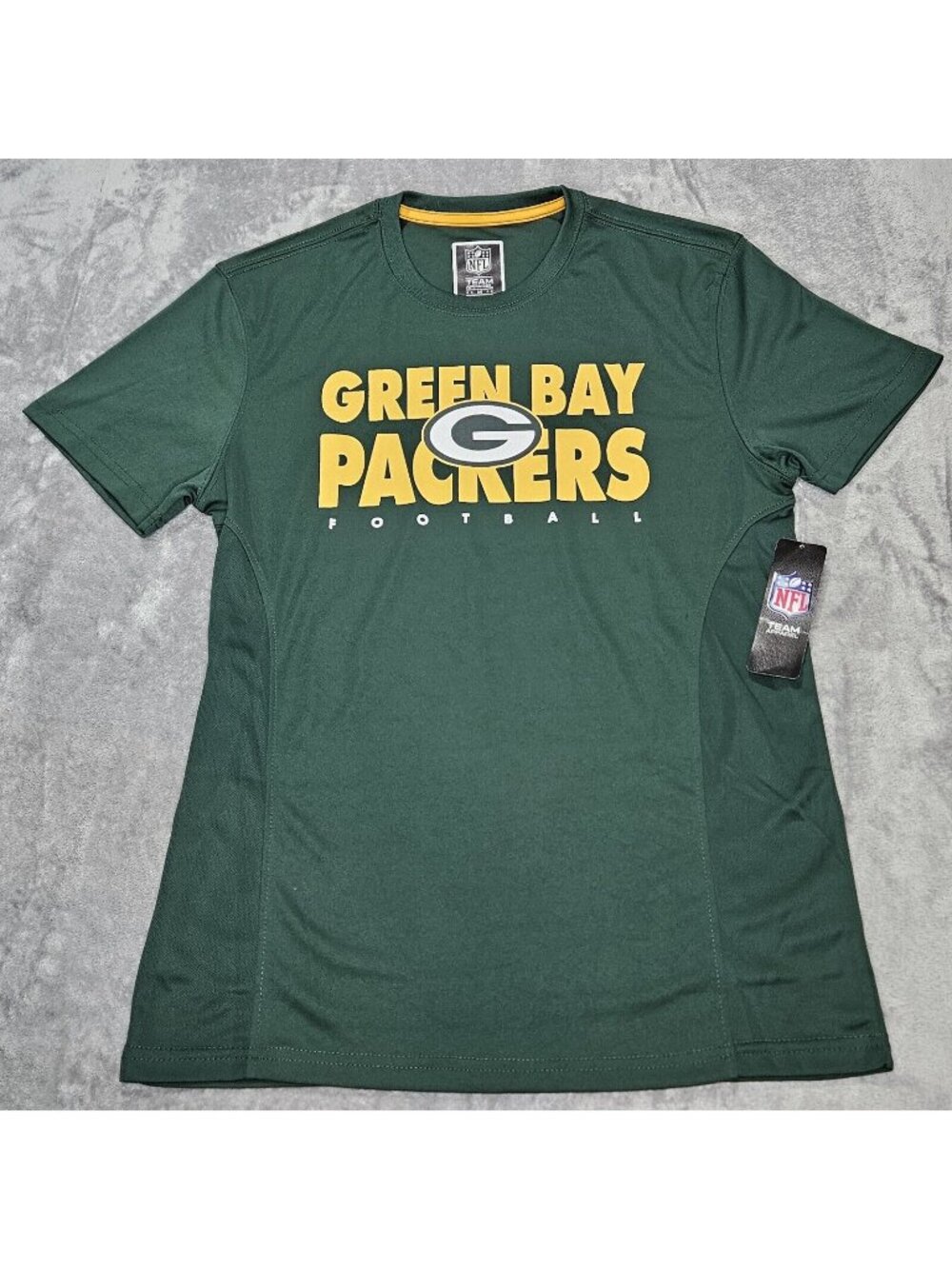 Green Bay Packers Shirt Mens Medium NFL Apparel Green Short Sleeve Tee NEW